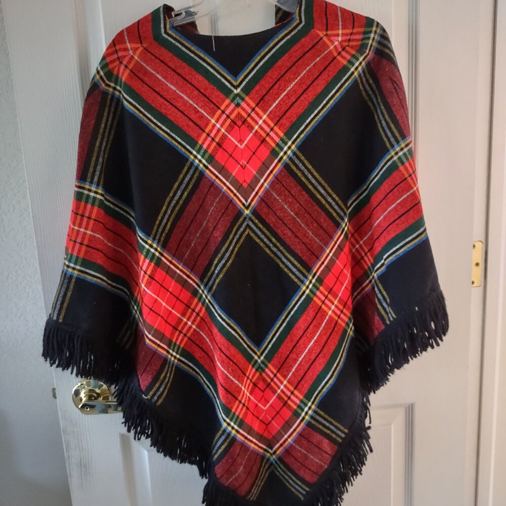 Ladies Vintage R&K Knits Red Plaid Poncho Size 8 From Early 1970s